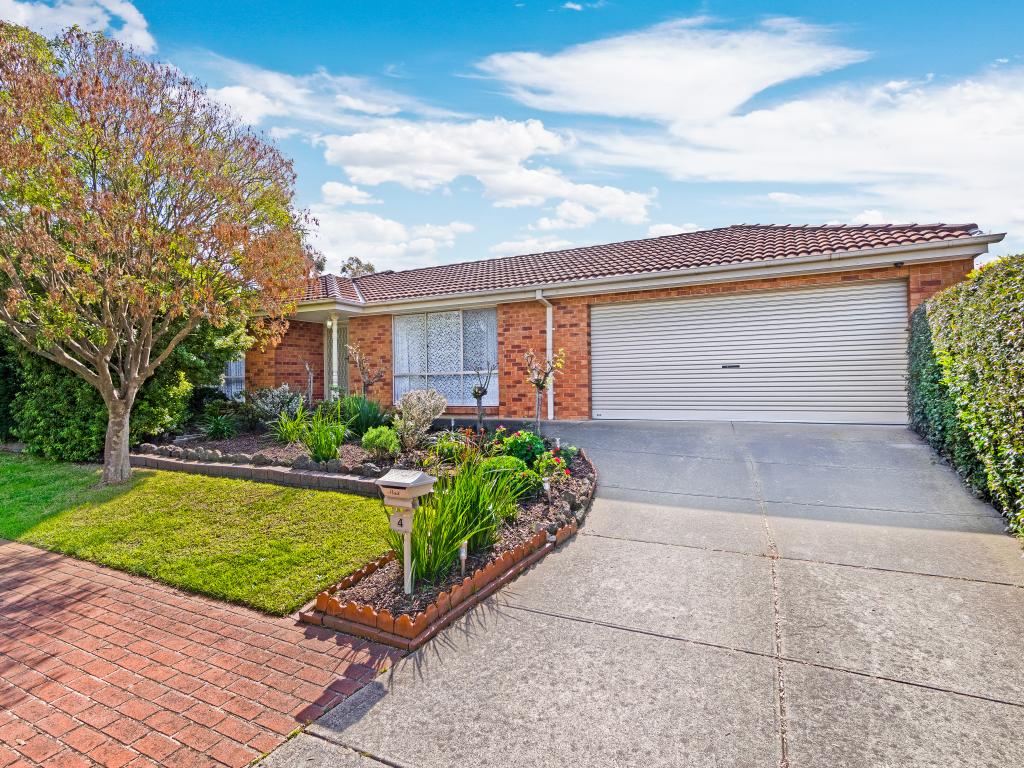 4 Roebourne Mews, Cranbourne East, VIC 3977