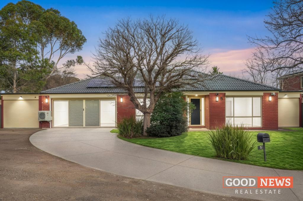 5 Maltravers Pl, Wyndham Vale, VIC 3024