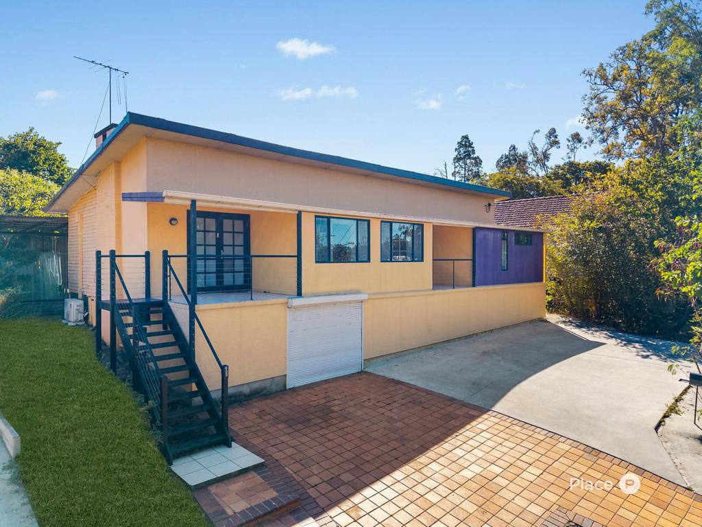 8 Moordale St, Chapel Hill, QLD 4069