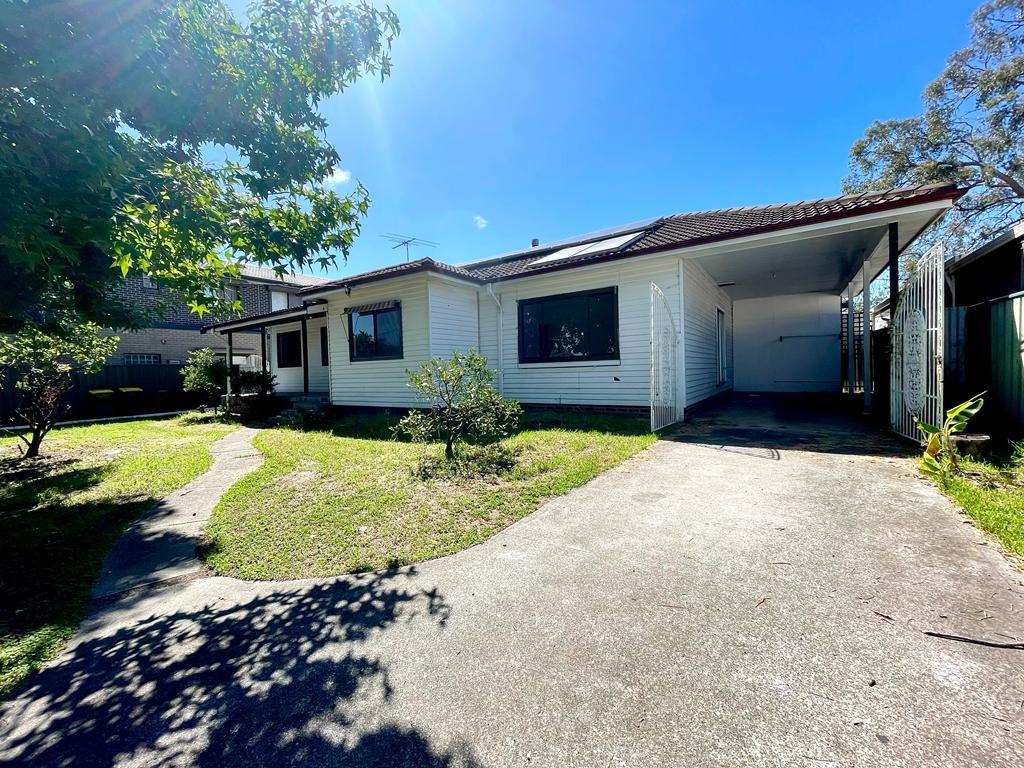 22 Albert St, Ingleburn, NSW 2565