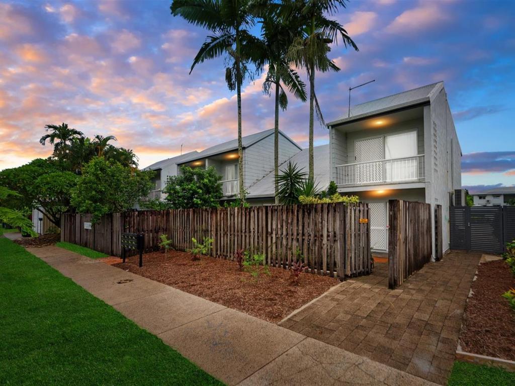 1/314 Draper St, Parramatta Park, QLD 4870