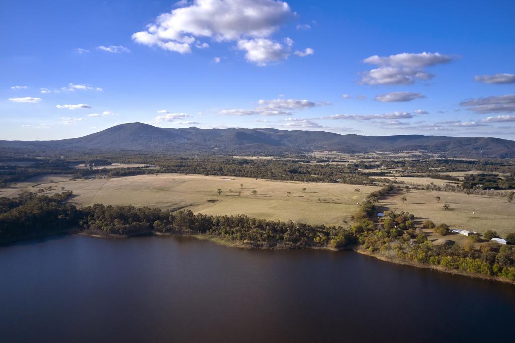 9 Lawson Rd, Gisborne, VIC 3437