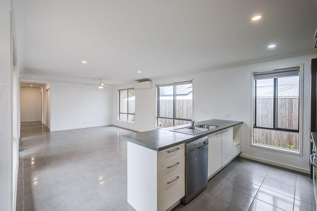 19 PRIMROSE CRES, REDBANK PLAINS, QLD 4301