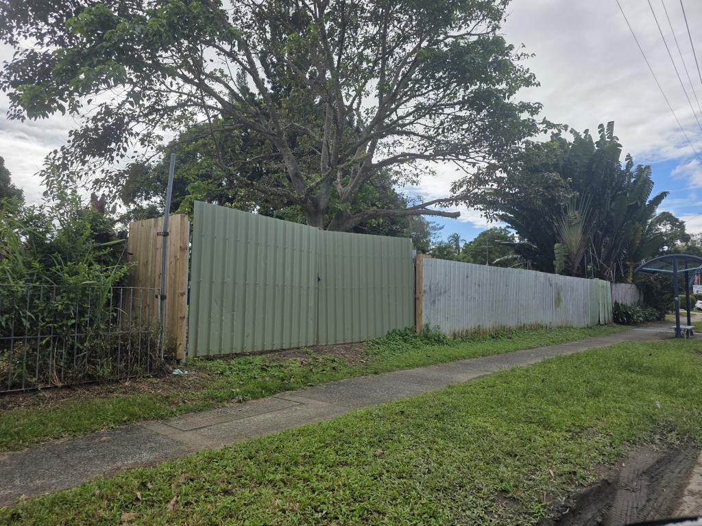 20 Reservoir Rd, Manoora, QLD 4870