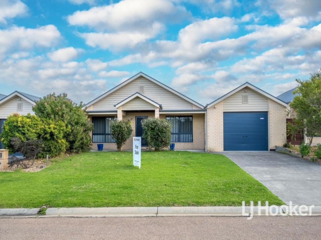 2/1 Riviera Cl, Paynesville, VIC 3880