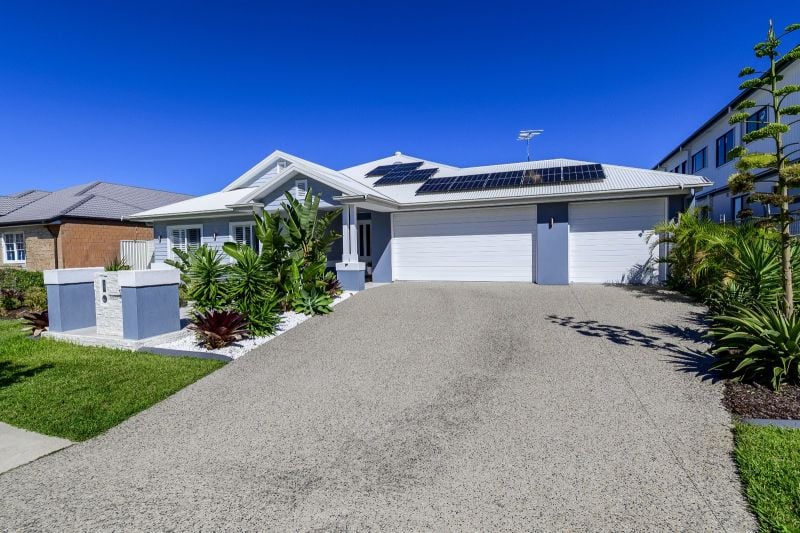 138 Cosmos Ave, Banksia Beach, QLD 4507