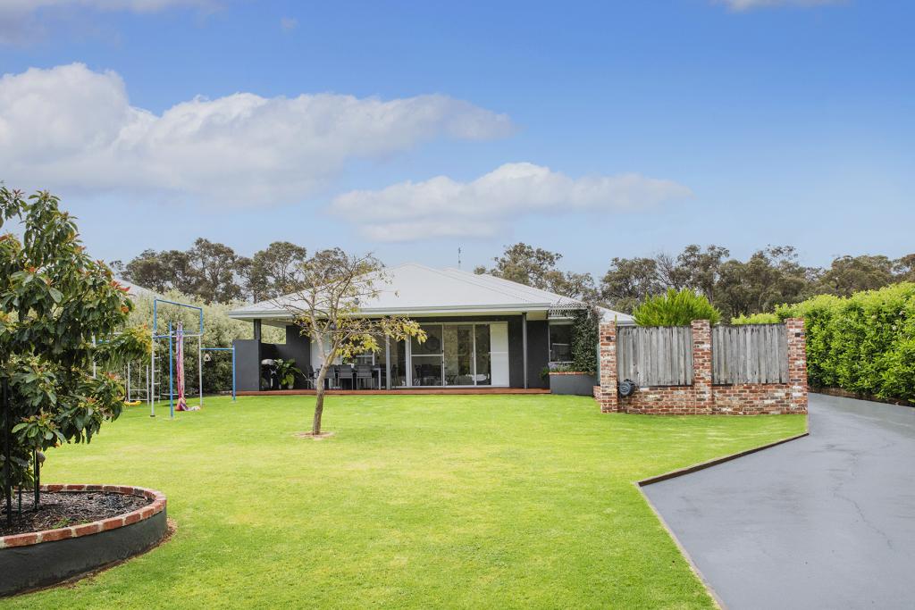 8 COPSE WAY, COWARAMUP, WA 6284