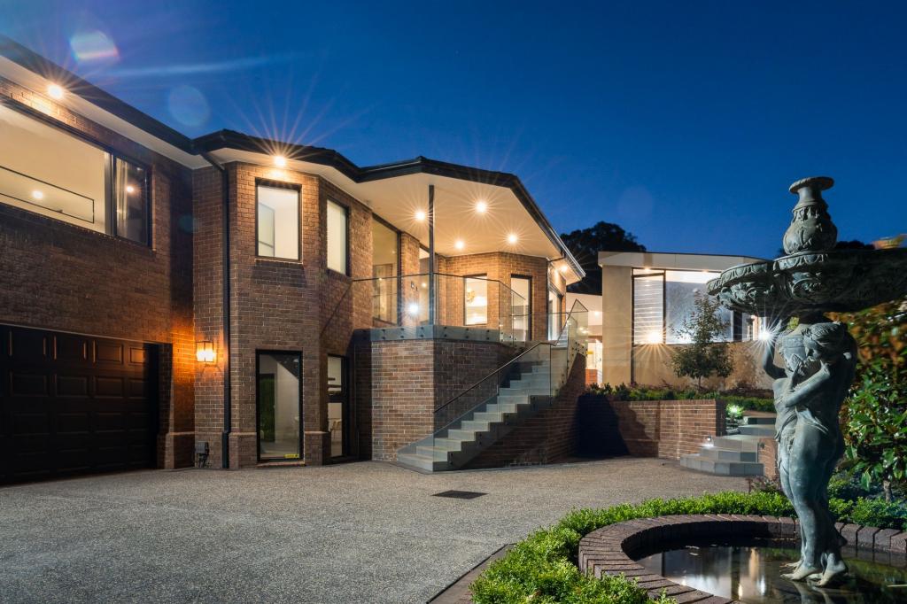 5 Halcyon Dr, Wheelers Hill, VIC 3150