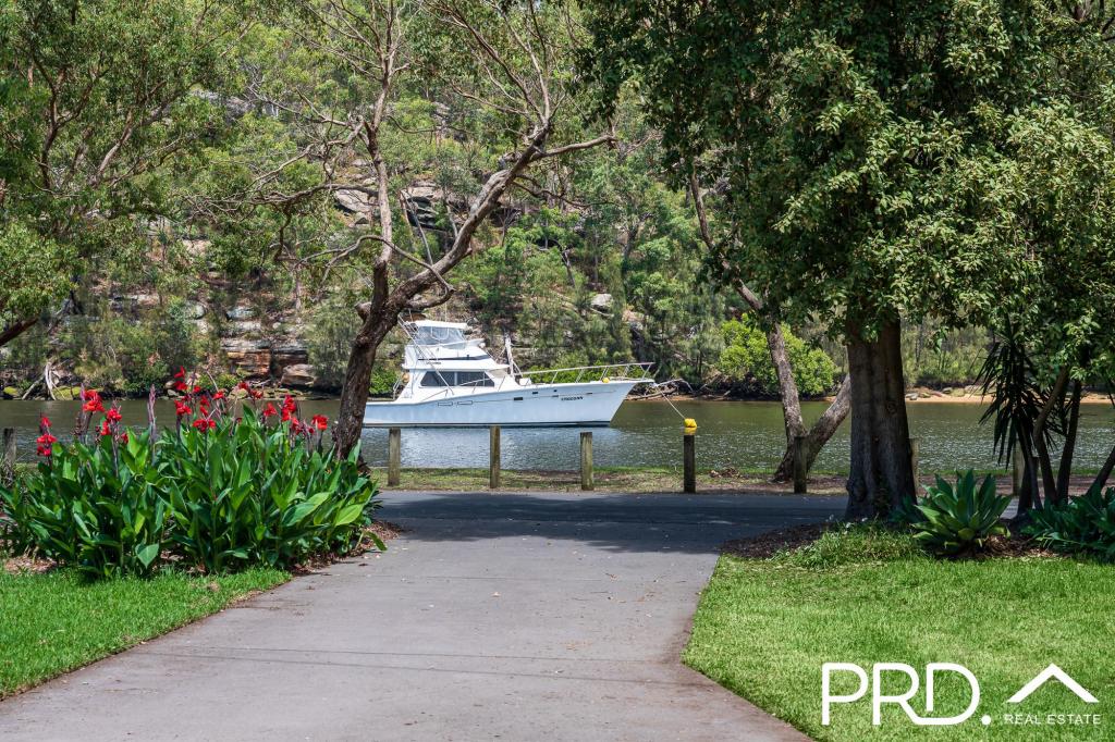 33 Carinya Rd, Picnic Point, NSW 2213