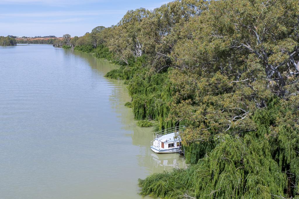 174 Causeway Rd, Paringa, SA 5340