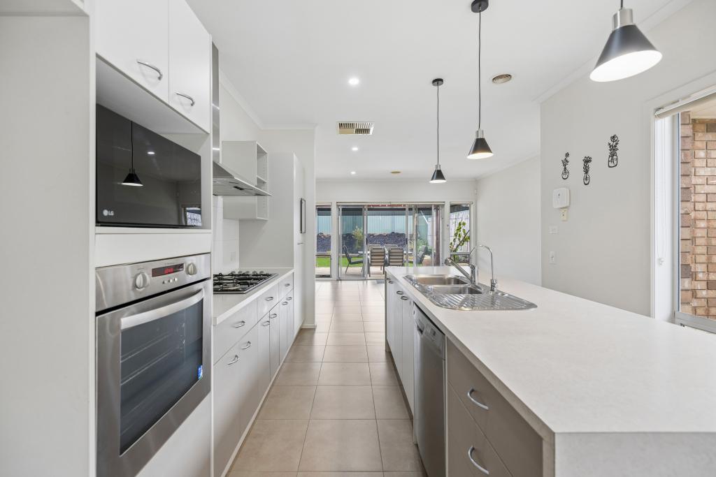 11 Lorentz Ct, Mawson Lakes, SA 5095
