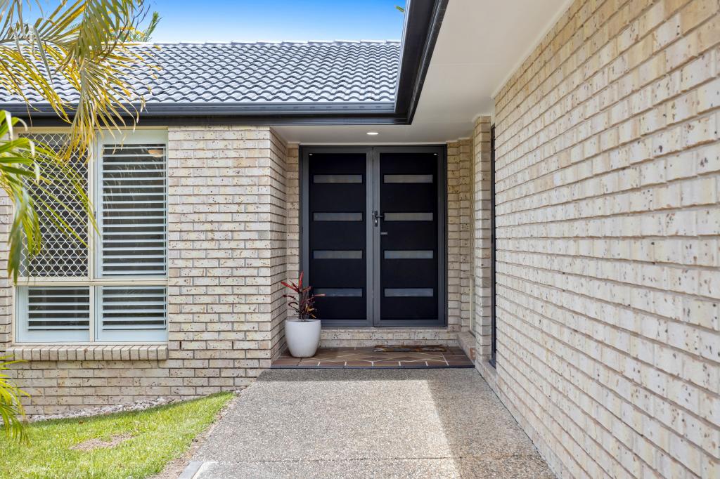 7 Kentucky Cres, Oxenford, QLD 4210