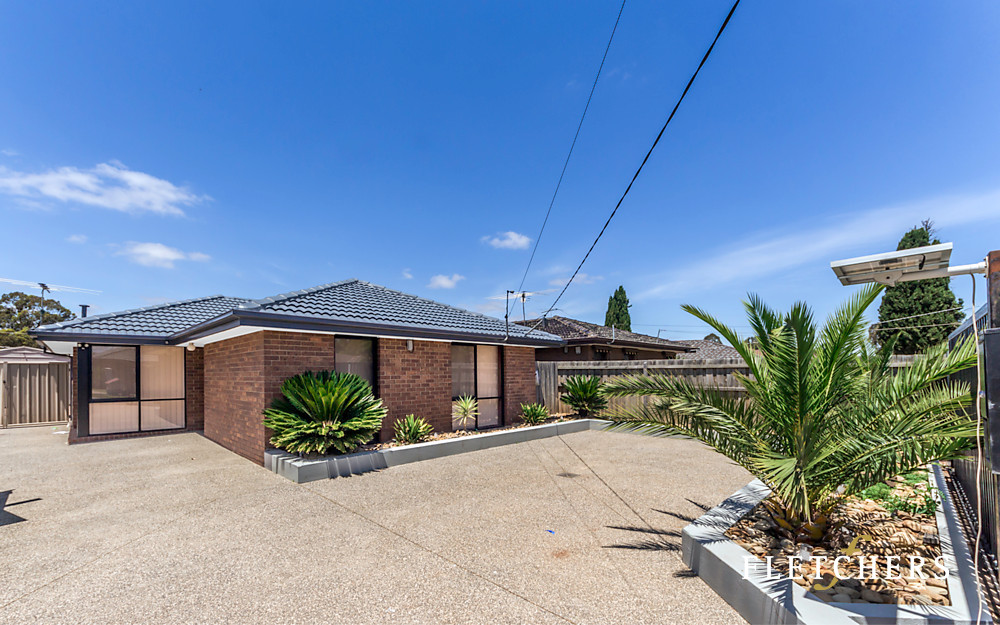 11 EATON ST, MELTON SOUTH, VIC 3338