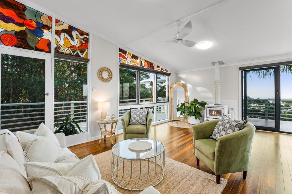 49 MACROZAMIA DR, CLAGIRABA, QLD 4211