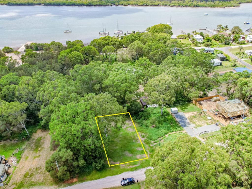 43 Highland Ridge Rd, Russell Island, QLD 4184