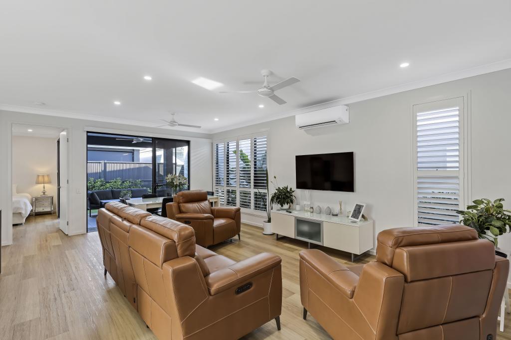 99/25 Banya Ave, Nirimba, QLD 4551