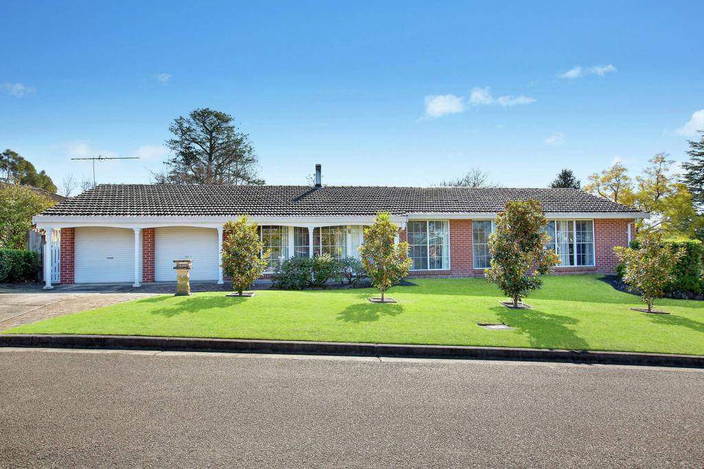2 Pinnata St, Woodford, NSW 2778