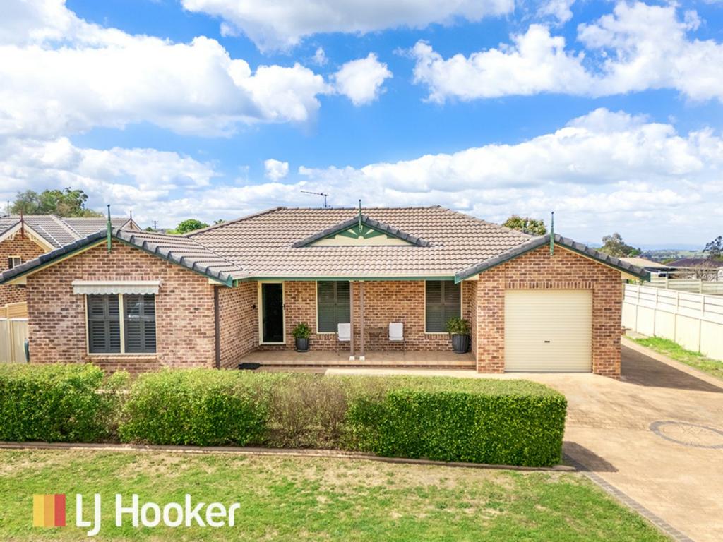 1/4 Bandalong St, Hillvue, NSW 2340