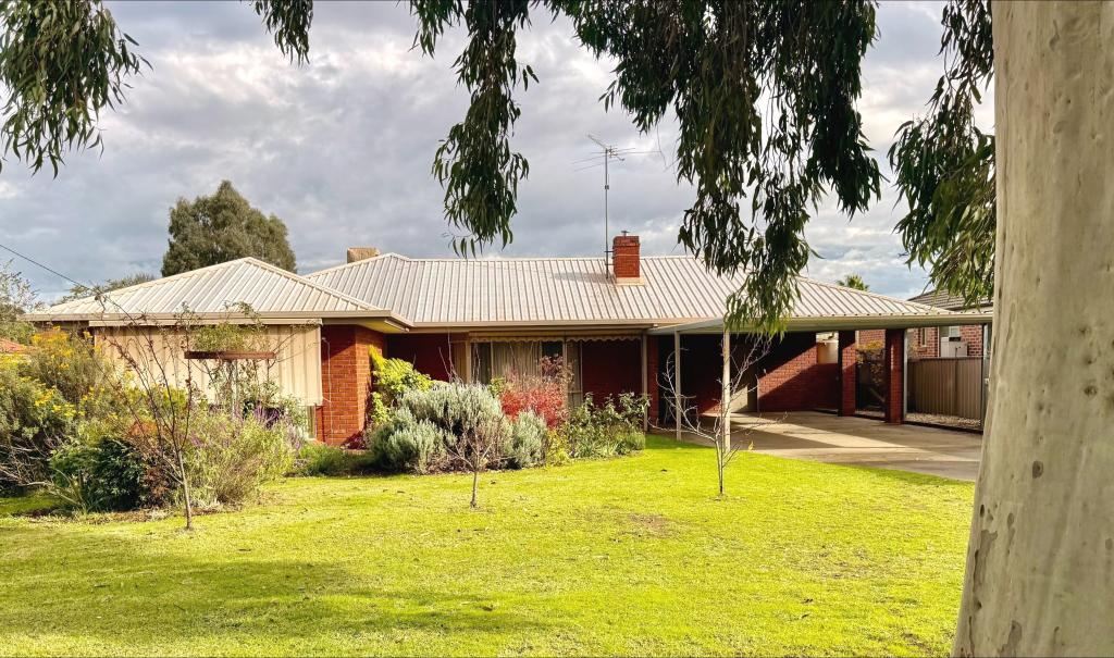 83 Hume St, Corowa, NSW 2646