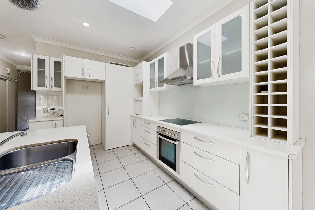 67 Shrapnel Rd, Cannon Hill, QLD 4170