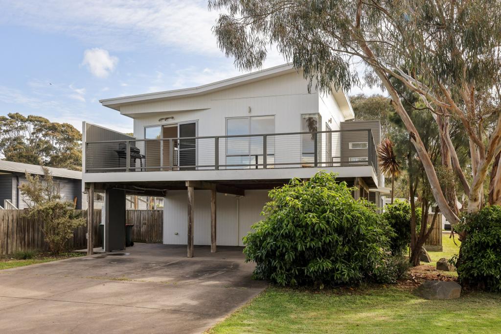 2 Chloe Cl, Cowes, VIC 3922