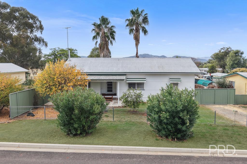 17 Centre St, Quirindi, NSW 2343