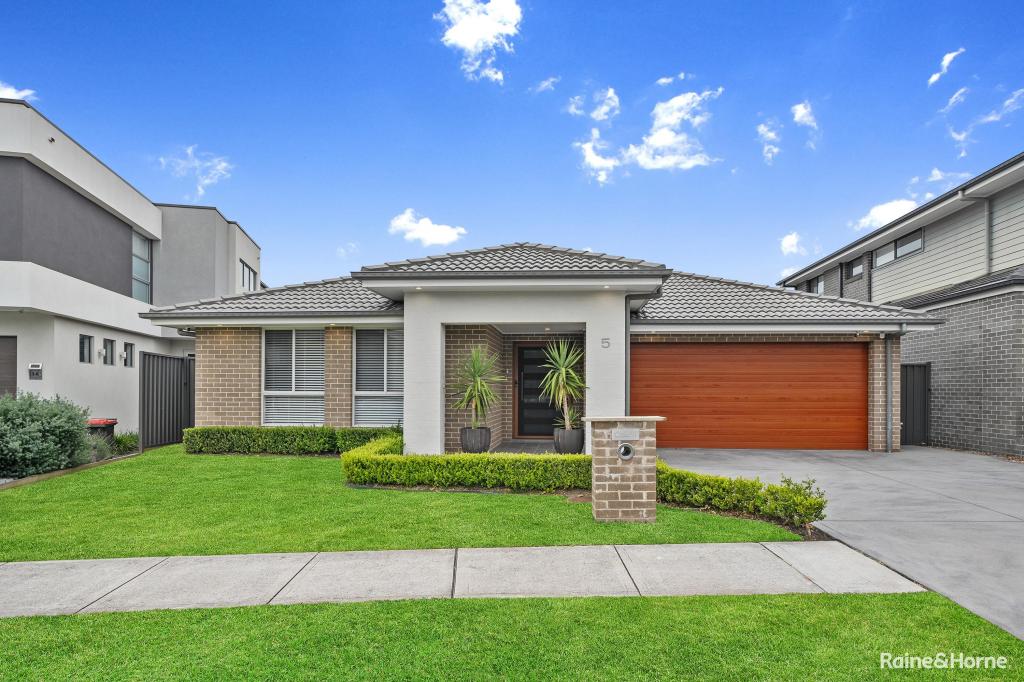 5 Waxflower St, Denham Court, NSW 2565