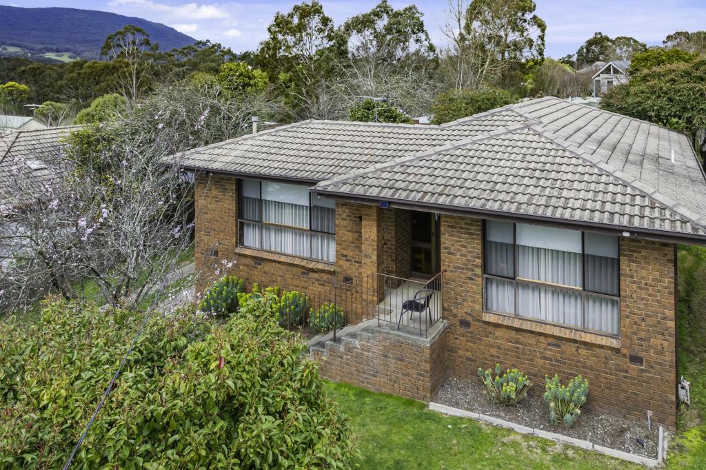 22 Russell Ave, Woodend, VIC 3442