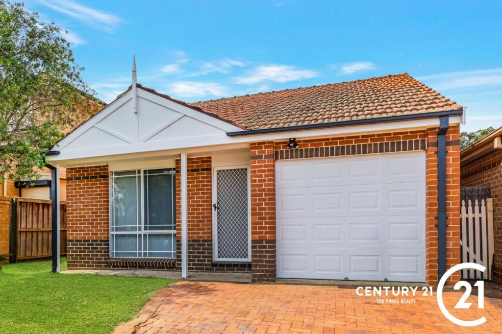 16 Murrumbidgee St, Bossley Park, NSW 2176