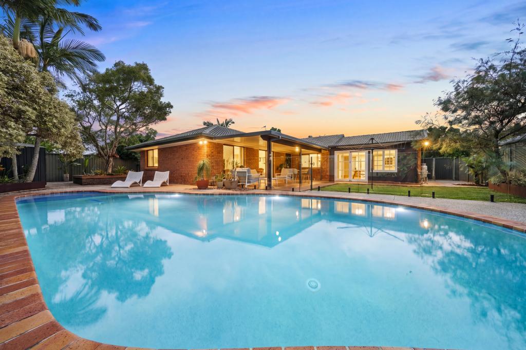 9 Rangeview Ct, Burleigh Waters, QLD 4220
