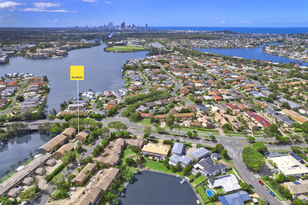 9/1 Lowood Ct, Varsity Lakes, QLD 4227