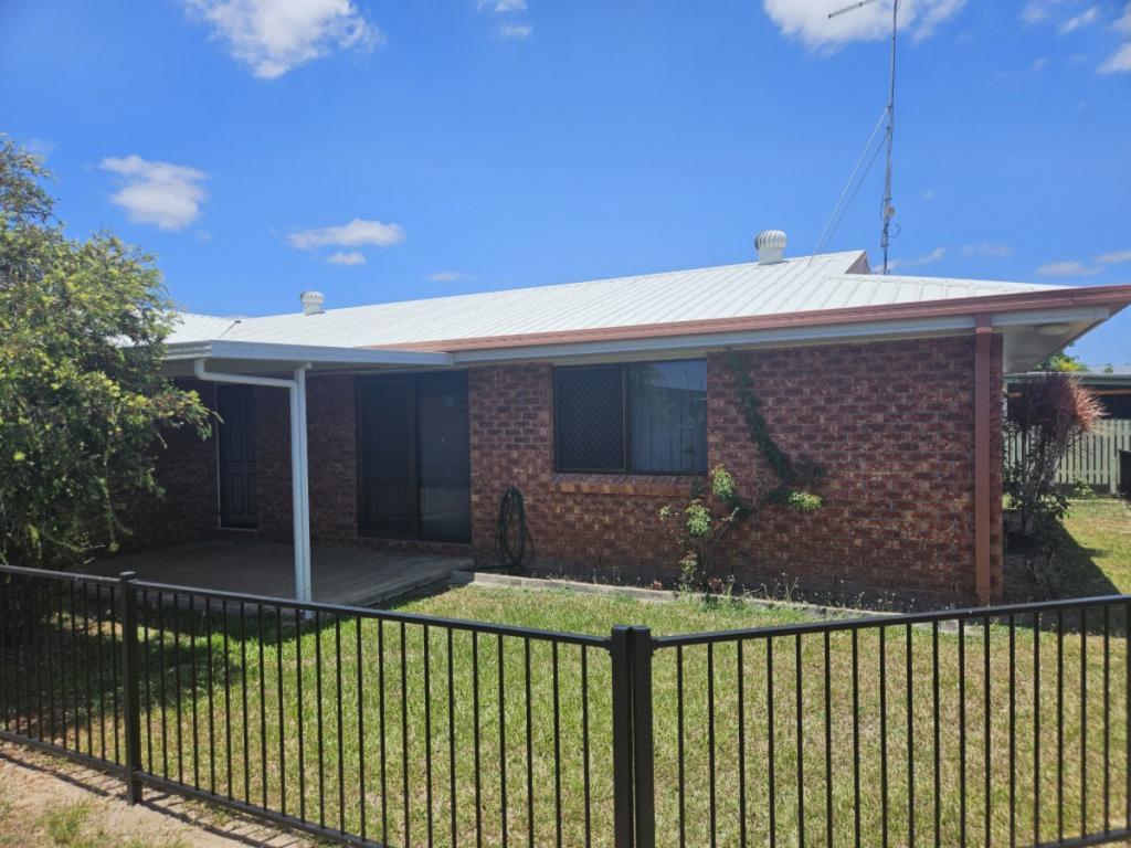 2/15 Lynn St, Ingham, QLD 4850