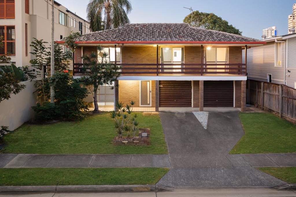 45 PEAK AVE, MAIN BEACH, QLD 4217