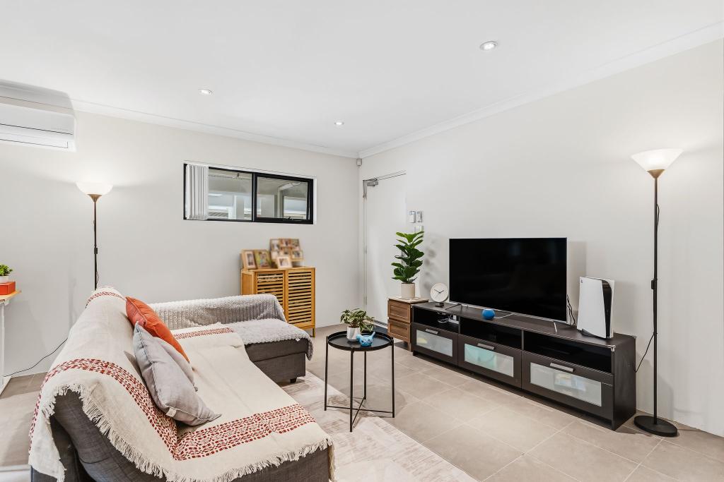 30/11 Rowlands St, Kewdale, WA 6105