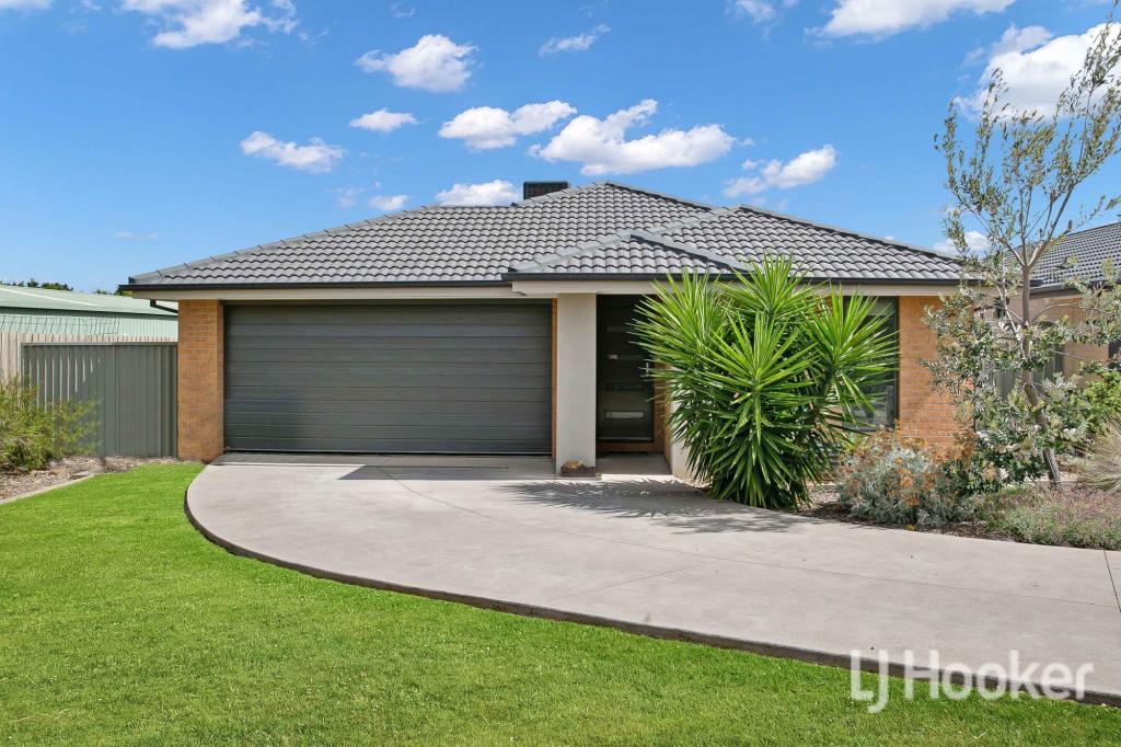 74 Ajay Way, Kurunjang, VIC 3337