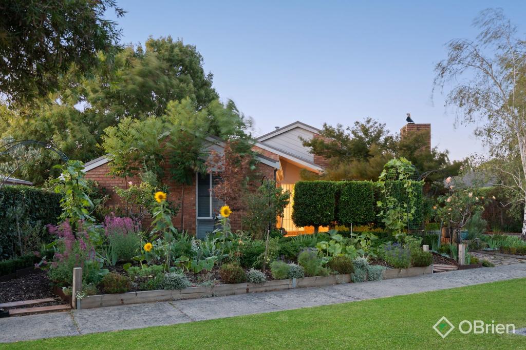 27 Coolong Ave, Berwick, VIC 3806