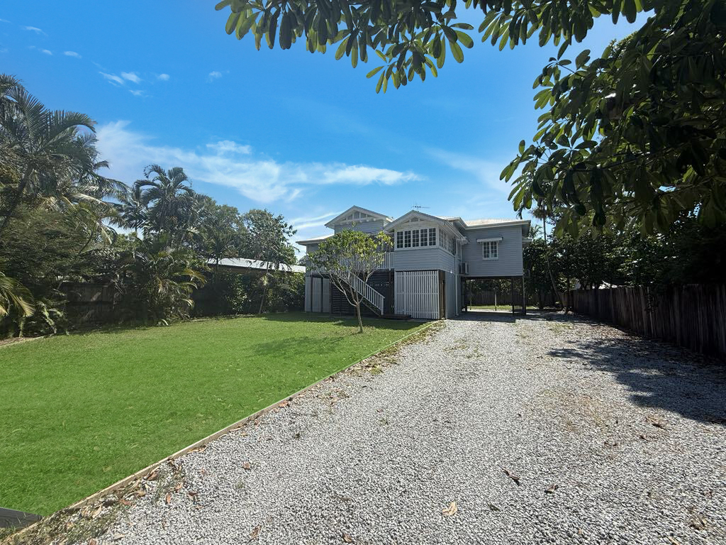 72 Holland St, Wongaling Beach, QLD 4852
