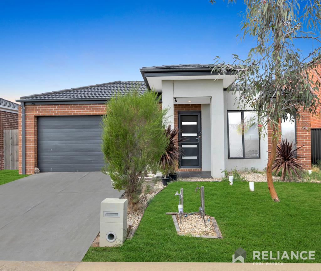 35 Gillespie Dr, Weir Views, VIC 3338