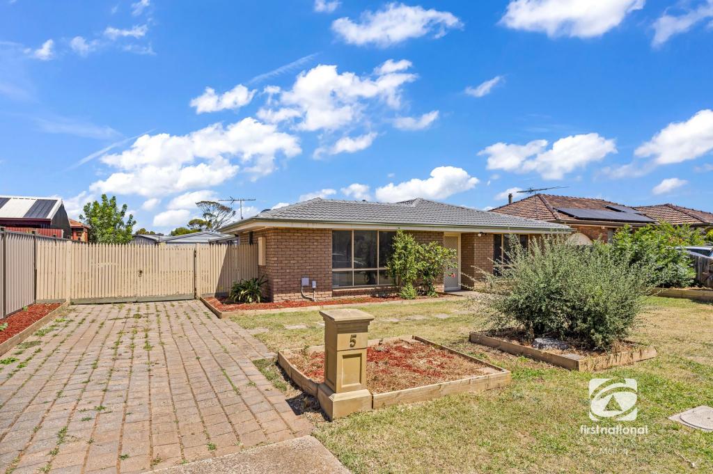 5 CHRISTINA CRES, KURUNJANG, VIC 3337