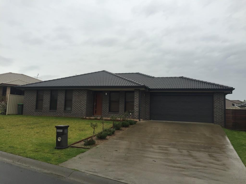 5 Rosella Ave, Calala, NSW 2340