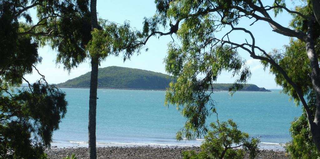12 O'Brien Esp, Shoal Point, QLD 4750