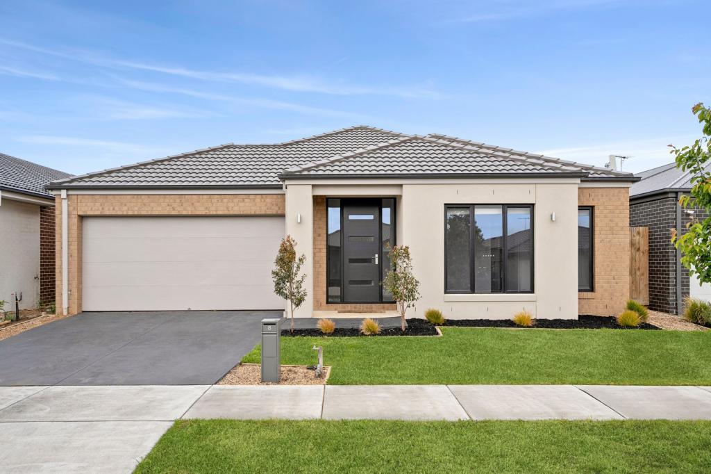 8 SUNLIGHT CCT, LARA, VIC 3212