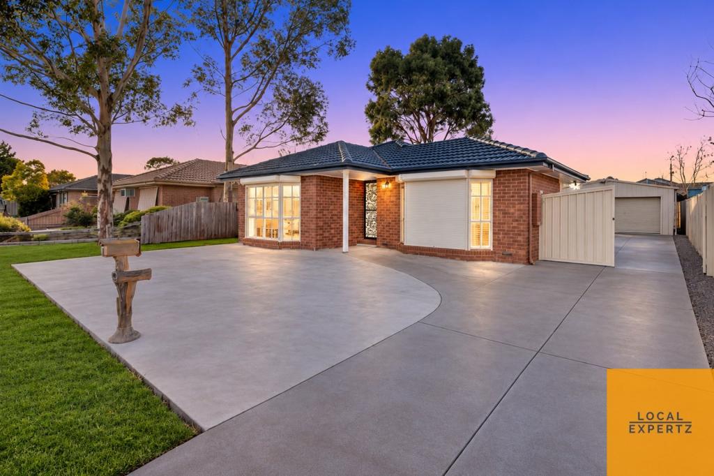 8 PIMBIT CT, KURUNJANG, VIC 3337