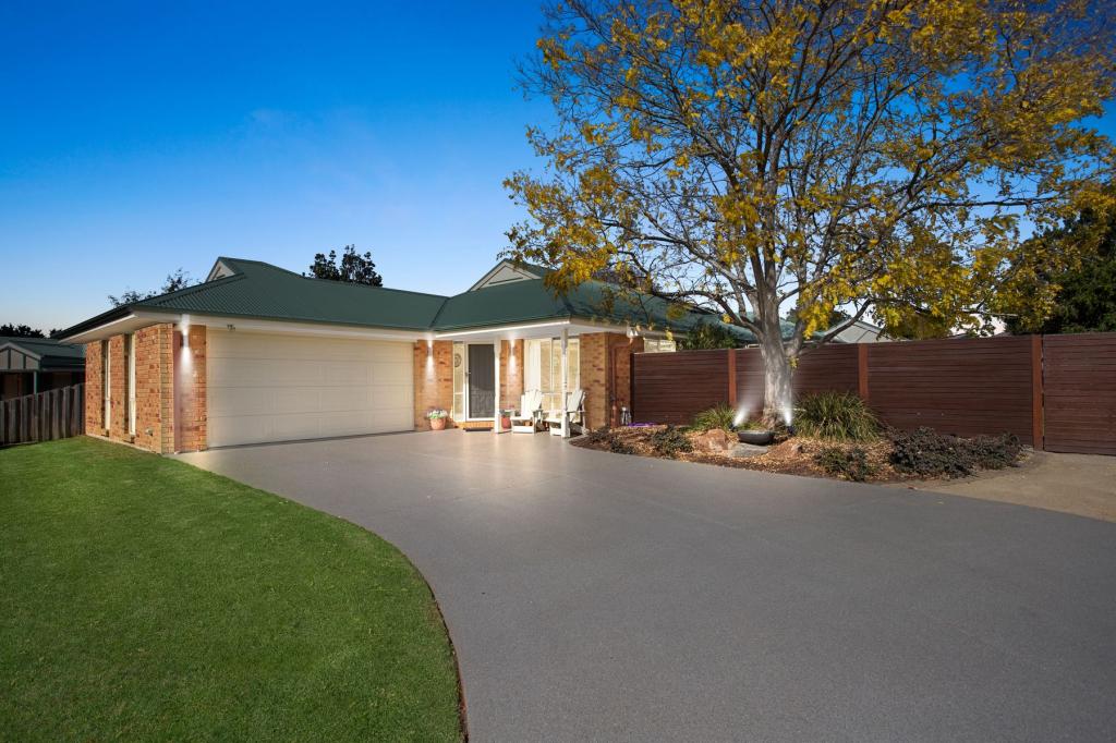 12 Traminer Dr, Mount Martha, VIC 3934