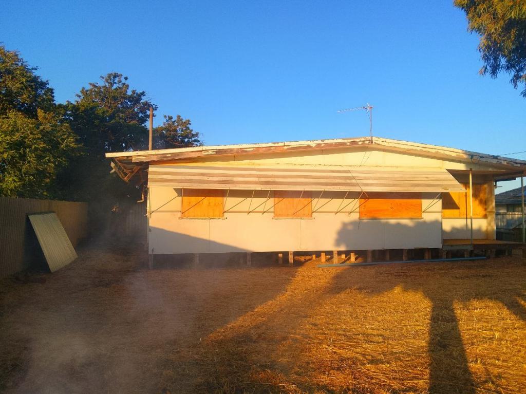 4 Hunt St, Three Springs, WA 6519