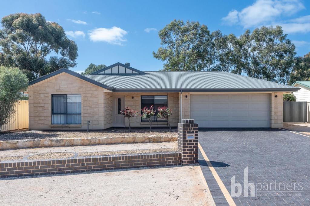 8 Torrens St, Loxton, SA 5333