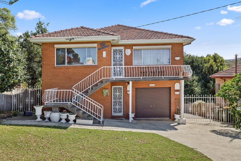 48b Cummins St, Unanderra, NSW 2526