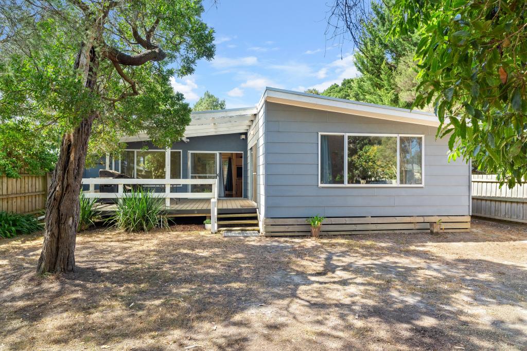 1 Holiday Ct, Cowes, VIC 3922