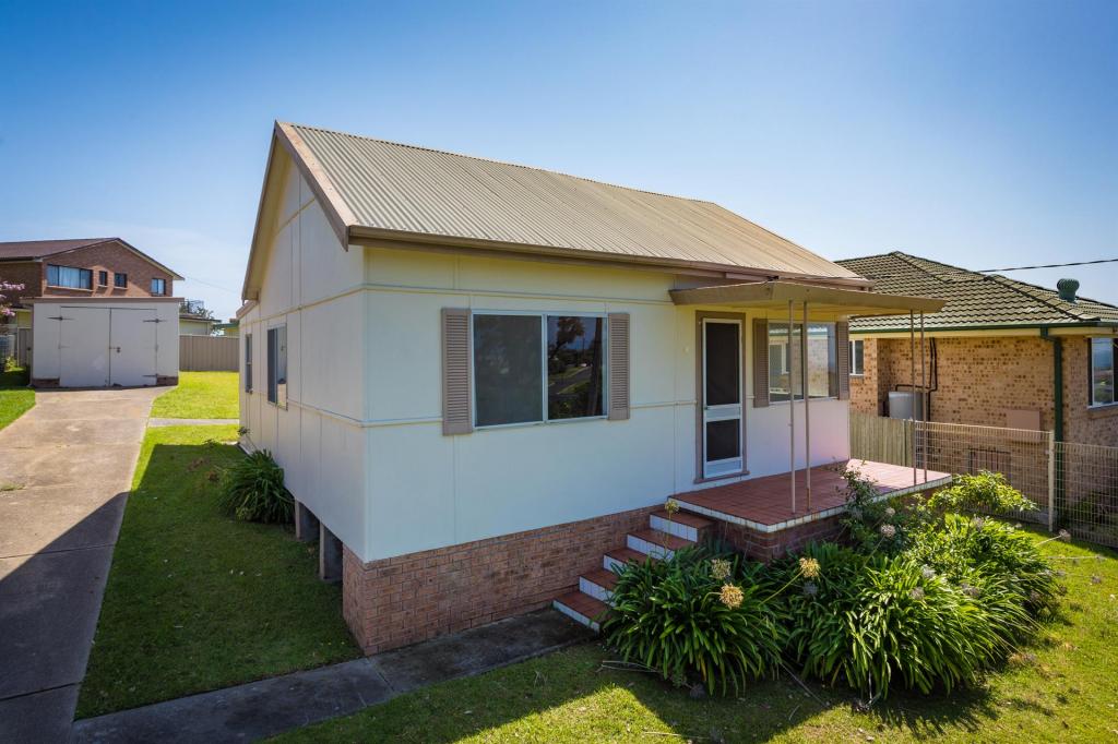 17 Ernest St, Dalmeny, NSW 2546