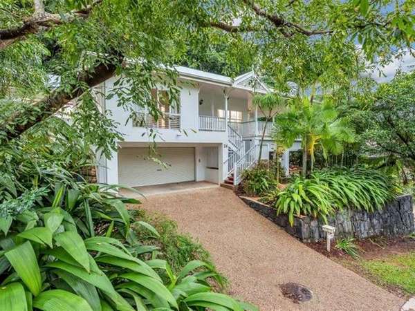 24 Oceanview Pl, Mooroobool, QLD 4870